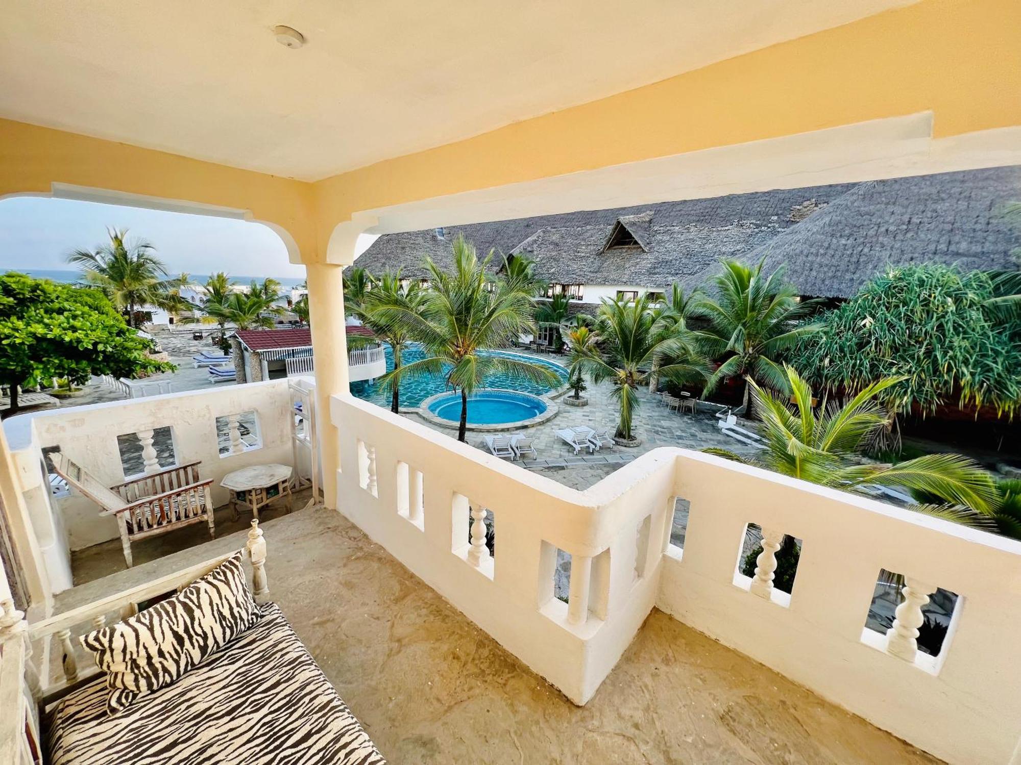 Jacaranda Beach Resort Watamu Ngoại thất bức ảnh