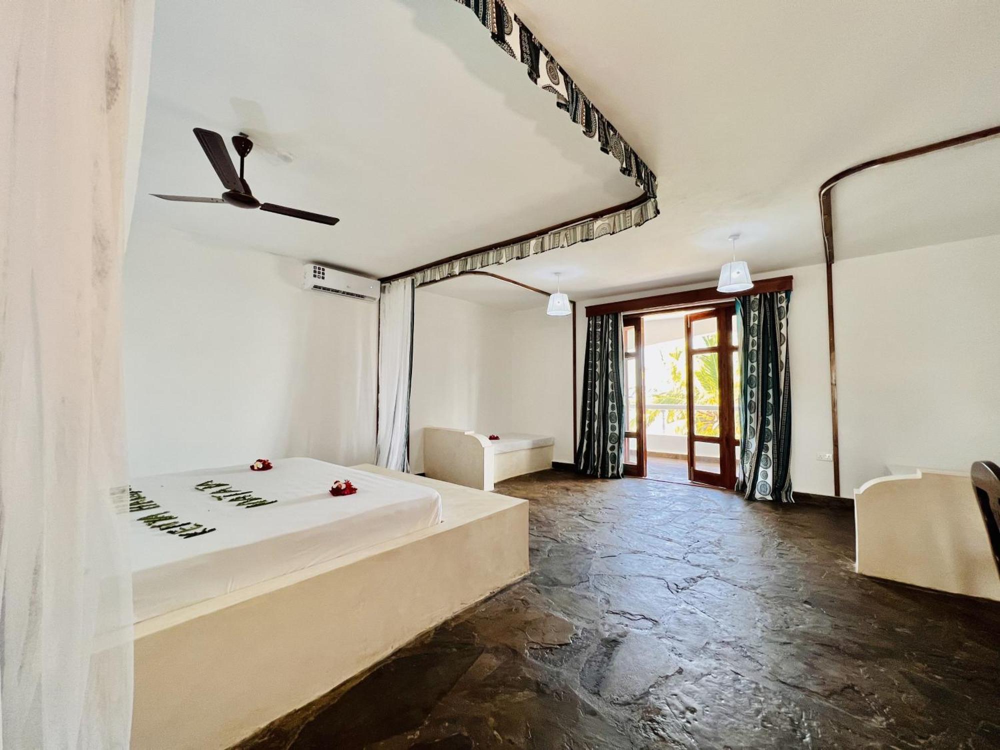 Jacaranda Beach Resort Watamu Ngoại thất bức ảnh